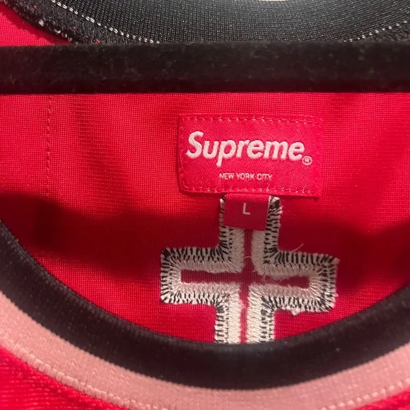 St Supreme basketball  Jersey size L (Stock X 270$) - Picture 3 of 3